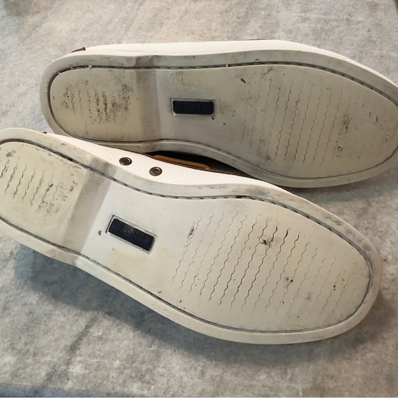 Brooks Brothers White and Brown Boat Shoes Classic Nautical Design - Picture 9 of 9